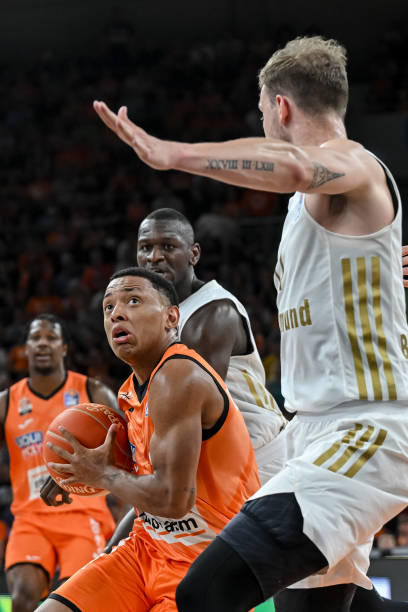 自己保持的 自己保持的