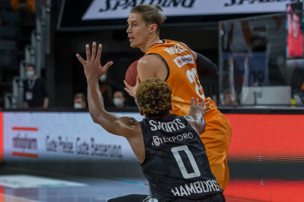 与此同时 与此同时